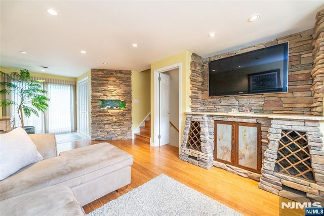 9 Terrace Road, Wayne, NJ 07470
