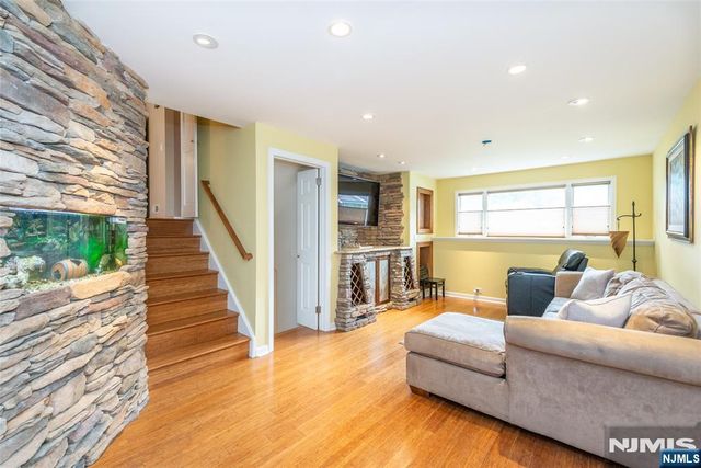 9 Terrace Road, Wayne, NJ 07470
