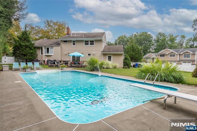 9 Terrace Road, Wayne, NJ 07470