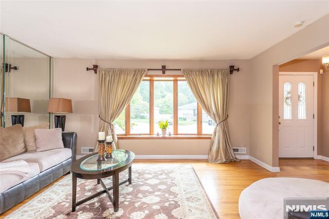 9 Terrace Road, Wayne, NJ 07470