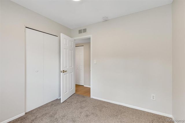 8694 Maxwell Avenue, Warren, MI 48089