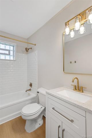 8694 Maxwell Avenue, Warren, MI 48089