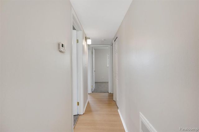 8694 Maxwell Avenue, Warren, MI 48089