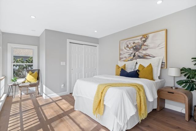 734 W Hollis St, Nashua, NH 03062