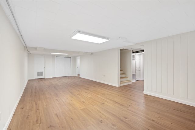 734 W Hollis St, Nashua, NH 03062