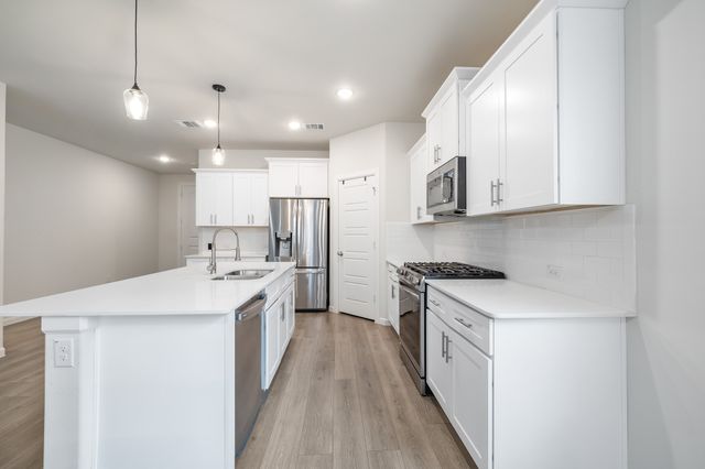 538 Cherry Hills Road, Red Oak, TX 75154