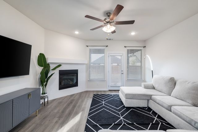 538 Cherry Hills Road, Red Oak, TX 75154