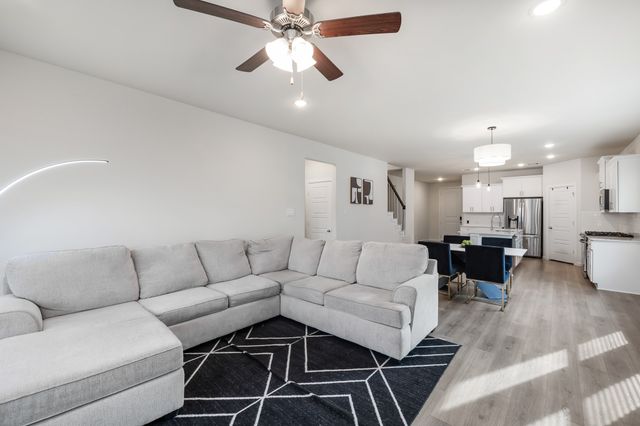 538 Cherry Hills Road, Red Oak, TX 75154