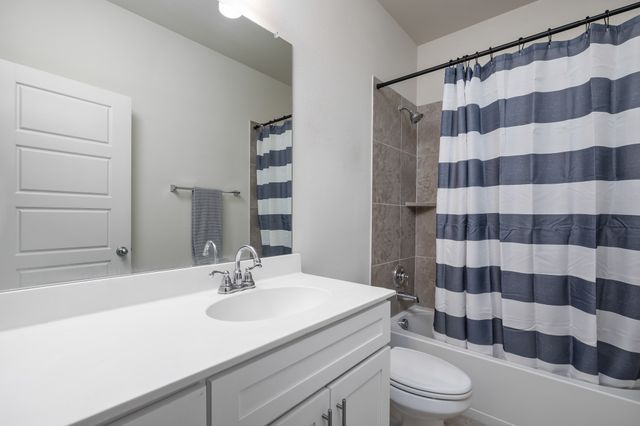 538 Cherry Hills Road, Red Oak, TX 75154