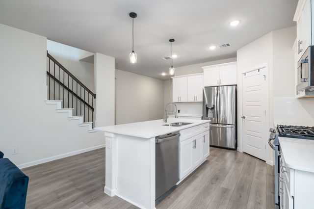 538 Cherry Hills Road, Red Oak, TX 75154