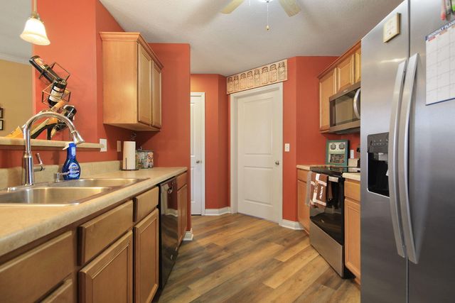 5805 VERO WAY, Columbia, MO 65201