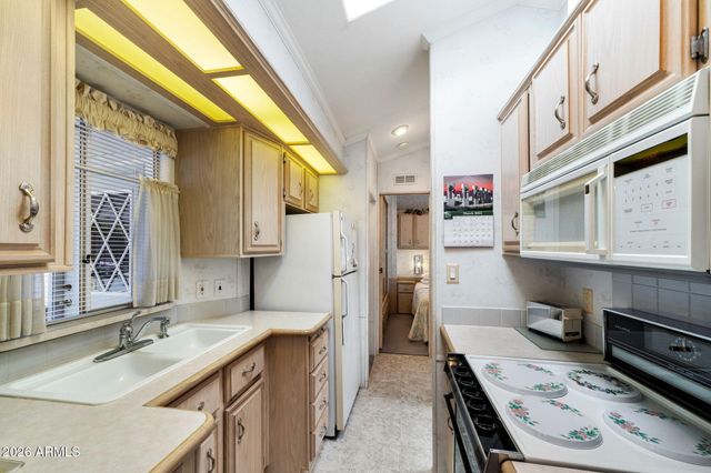 111 S GREENFIELD Road 627, Mesa, AZ 85206