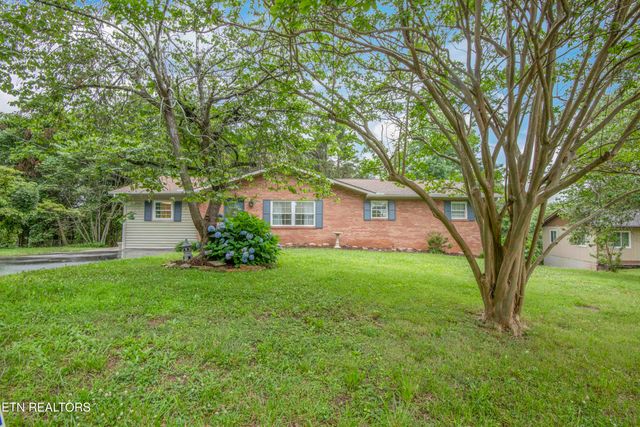 817 W Ridgecrest Drive, Kingston, TN 37763