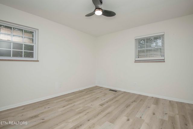 817 W Ridgecrest Drive, Kingston, TN 37763