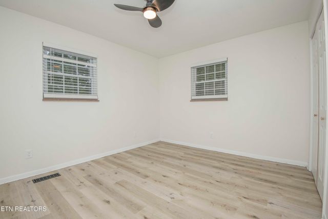817 W Ridgecrest Drive, Kingston, TN 37763