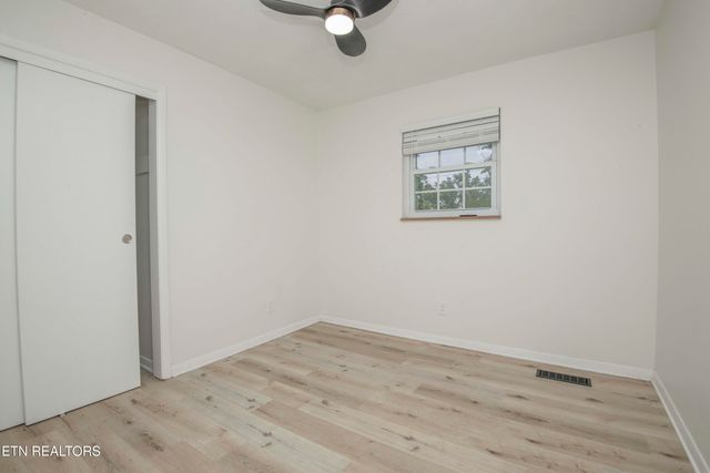 817 W Ridgecrest Drive, Kingston, TN 37763