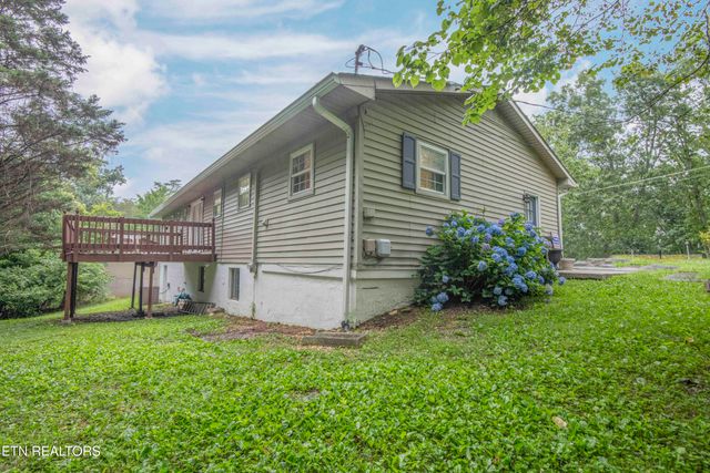 817 W Ridgecrest Drive, Kingston, TN 37763
