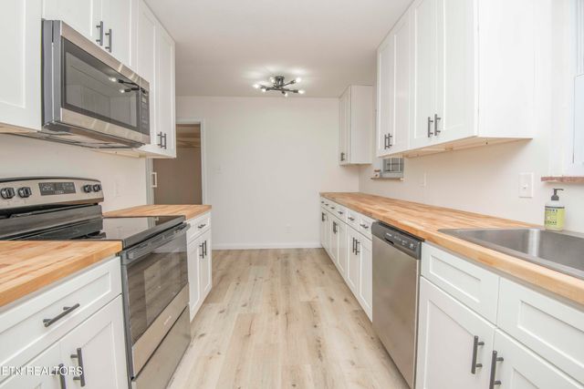 817 W Ridgecrest Drive, Kingston, TN 37763