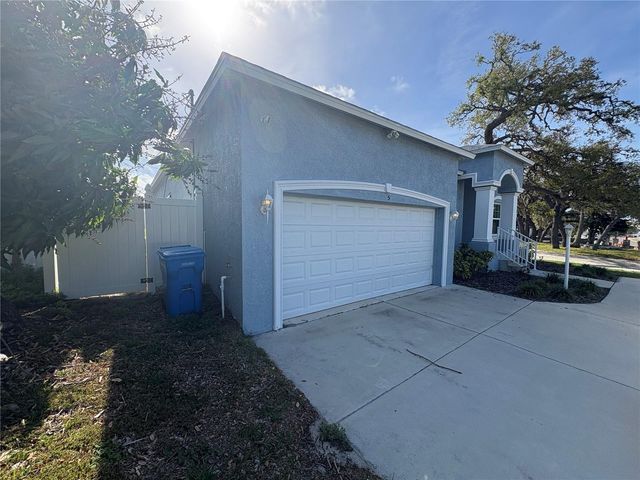 5575 113TH STREET, Seminole, FL 33772
