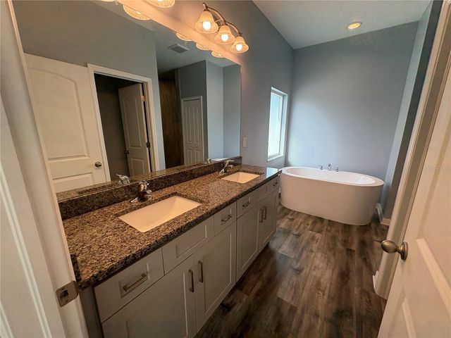 5575 113TH STREET, Seminole, FL 33772