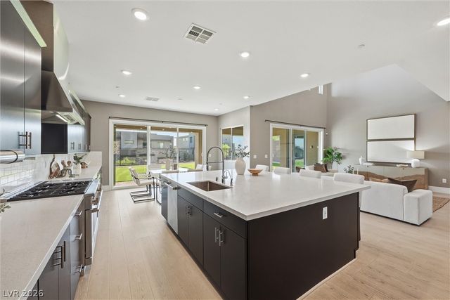 290 Natoire Court, Henderson, NV 89012