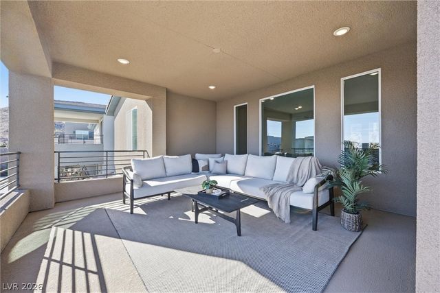 290 Natoire Court, Henderson, NV 89012