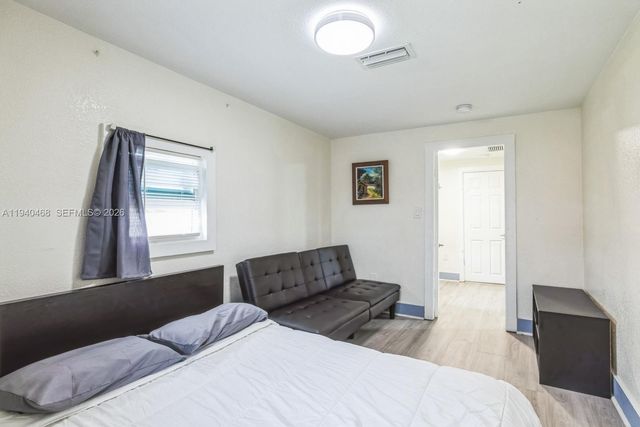 1296 NW 72nd St, Miami, FL 33147