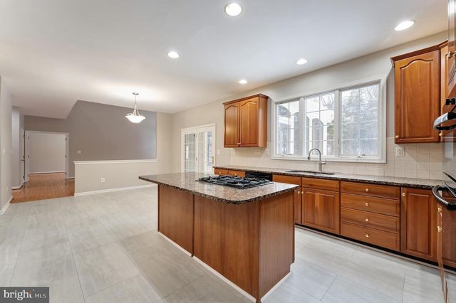 2859 CHERRY BRANCH LN, Herndon, VA 20171