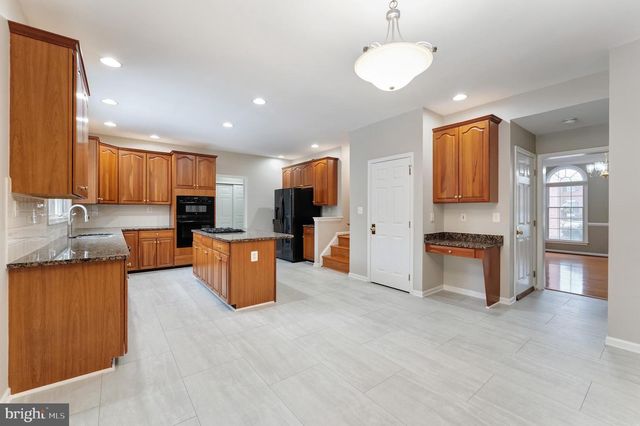 2859 CHERRY BRANCH LN, Herndon, VA 20171