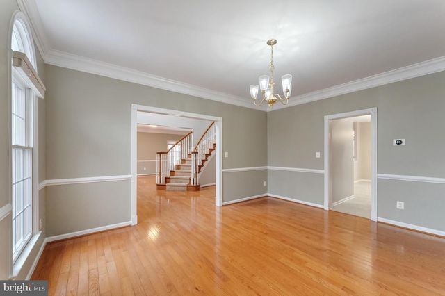 2859 CHERRY BRANCH LN, Herndon, VA 20171