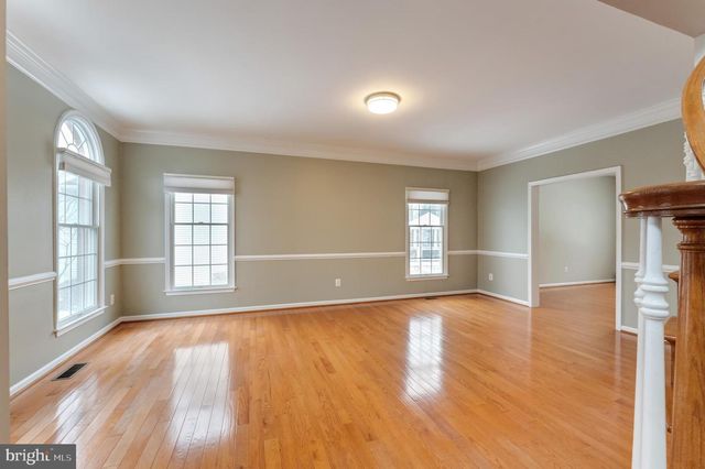 2859 CHERRY BRANCH LN, Herndon, VA 20171