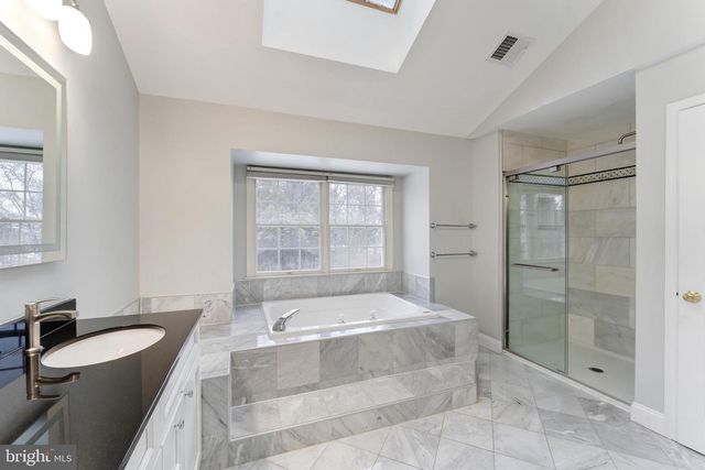 2859 CHERRY BRANCH LN, Herndon, VA 20171