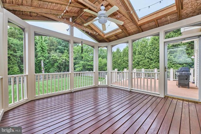 2859 CHERRY BRANCH LN, Herndon, VA 20171