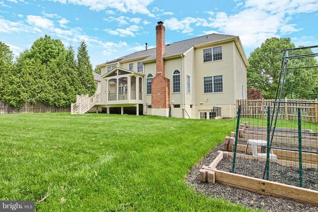 2859 CHERRY BRANCH LN, Herndon, VA 20171