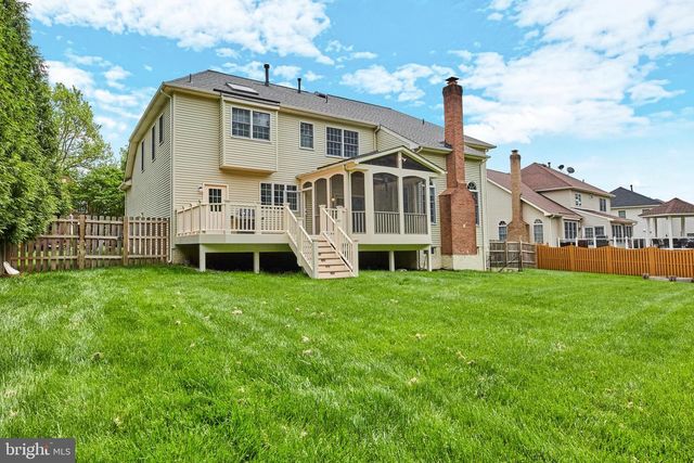 2859 CHERRY BRANCH LN, Herndon, VA 20171