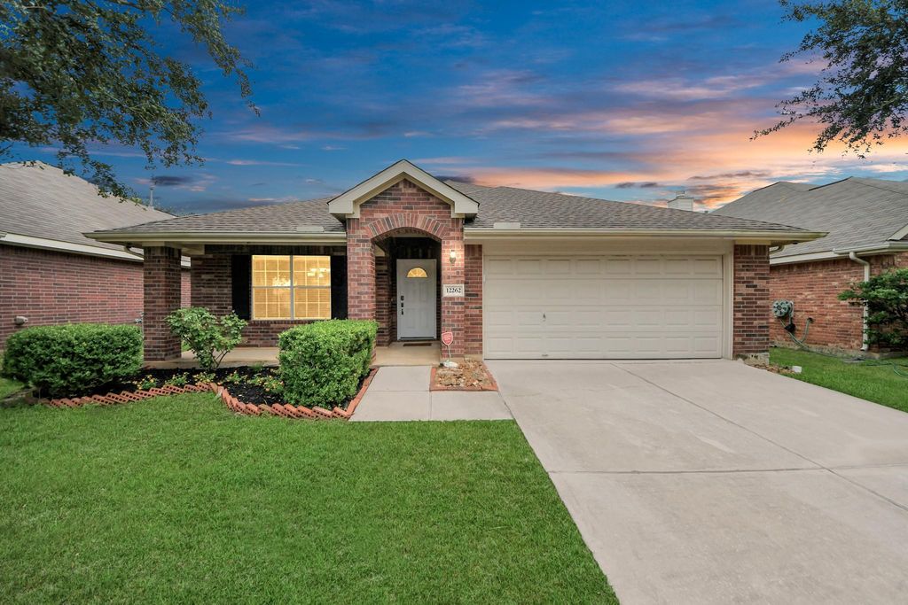12262 Noco Drive, Tomball, TX 77375
