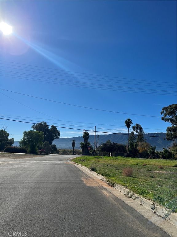 Image 3 of property listing at 0 LAKE, Lake Elsinore, CA 92530