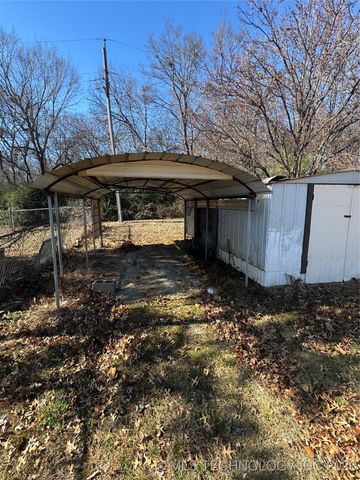 8782 S 432, Chouteau, OK 74337