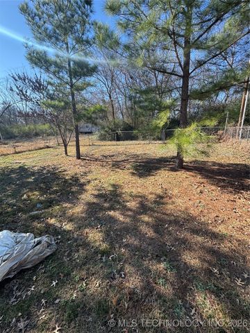 8782 S 432, Chouteau, OK 74337