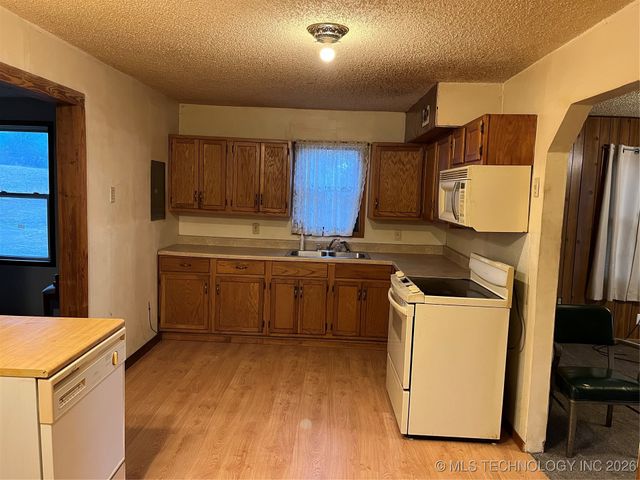 8782 S 432, Chouteau, OK 74337