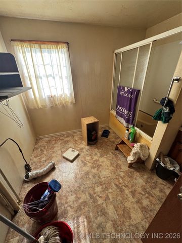 8782 S 432, Chouteau, OK 74337