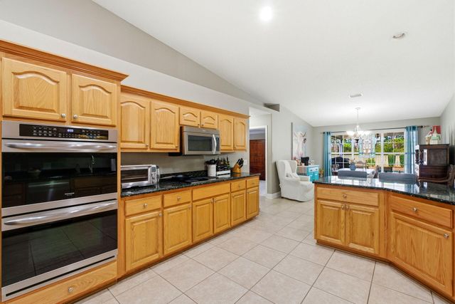 1635 Woodlawn Way, Gulf Breeze, FL 32563