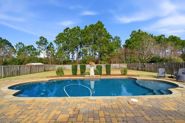 1635 Woodlawn Way, Gulf Breeze, FL 32563