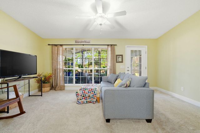 1635 Woodlawn Way, Gulf Breeze, FL 32563