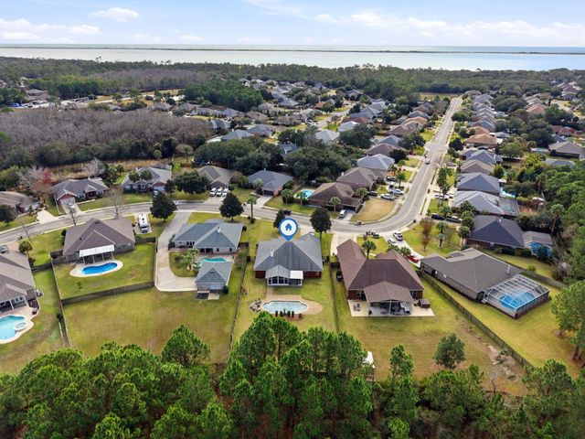1635 Woodlawn Way, Gulf Breeze, FL 32563