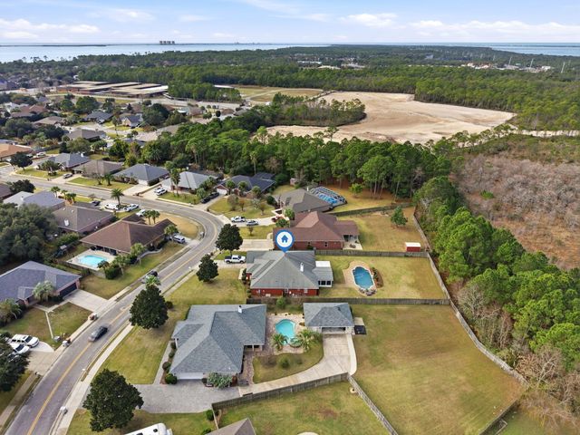 1635 Woodlawn Way, Gulf Breeze, FL 32563