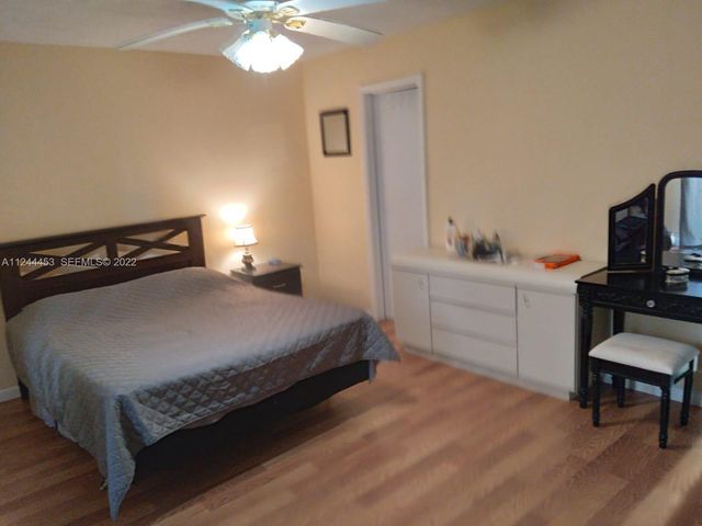 206 Sheffield I 206 206, West Palm Beach, FL 33417