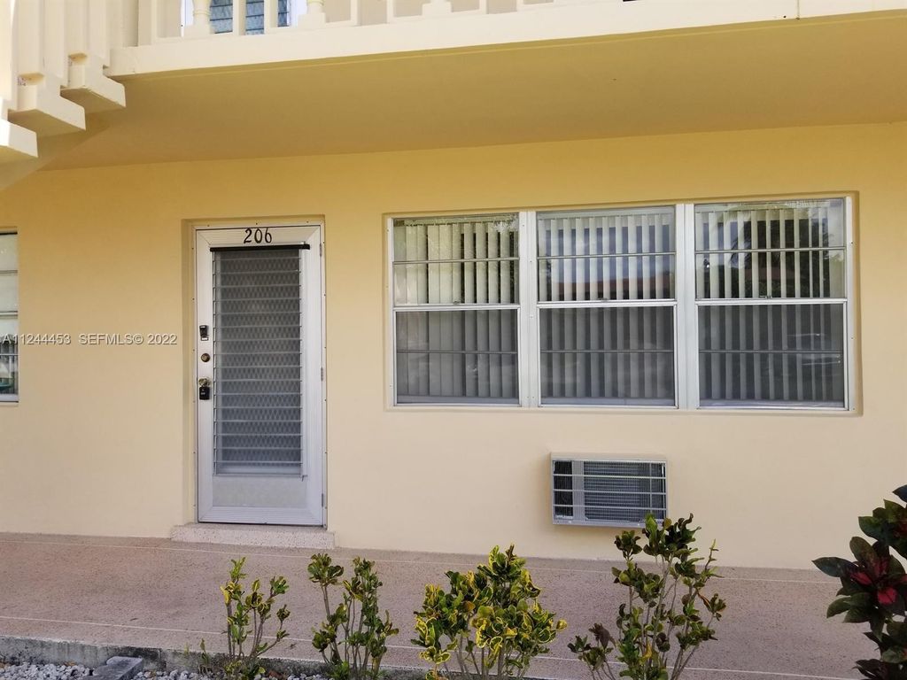 206 Sheffield I 206 206, West Palm Beach, FL 33417