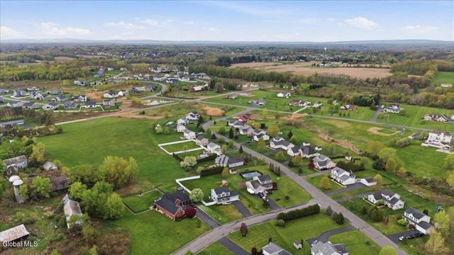 34 Eagle Lane, Halfmoon, NY 12118