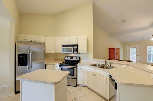 726 Beard Avenue, Sebastian, FL 32958